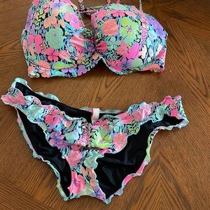 Victoria’s Secret bikini